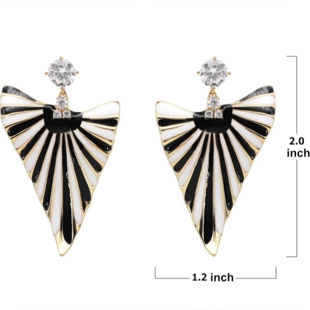 Gorgeous Rhinestone Geometric Post Earrings - Picture 5 of 5